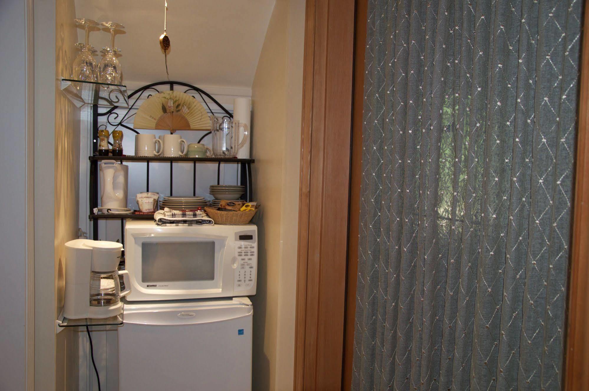 Enchanter Ocean View Suites Madeira Park المظهر الخارجي الصورة