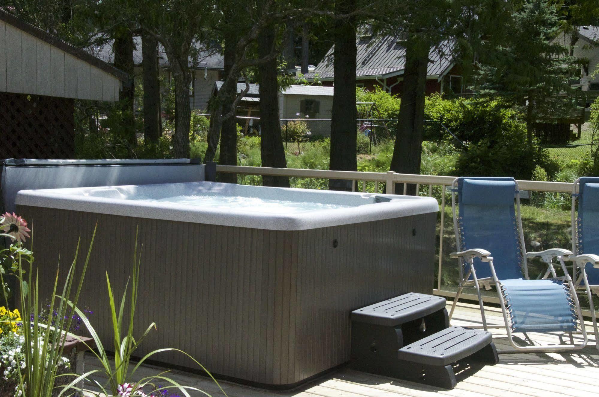 Enchanter Ocean View Suites Madeira Park المظهر الخارجي الصورة